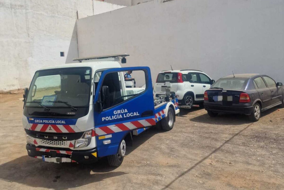 FUSO Canter (2024) policia canarias arrecife police canary